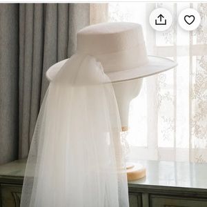 Wool bridal hat with veil